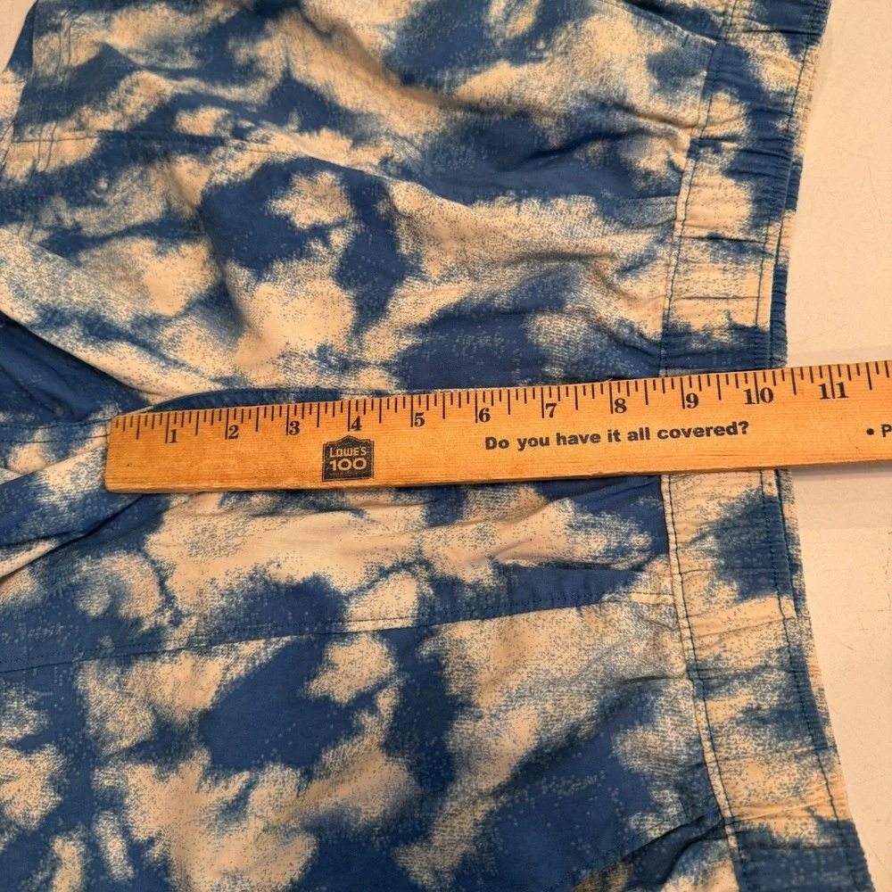 The North Face Shorts Mens Size S Blue ‎ Tie-Dyed Printed Breathable Elasticate